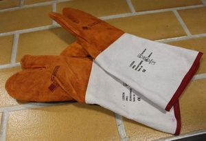 Термостойкие кожаные рукавицы